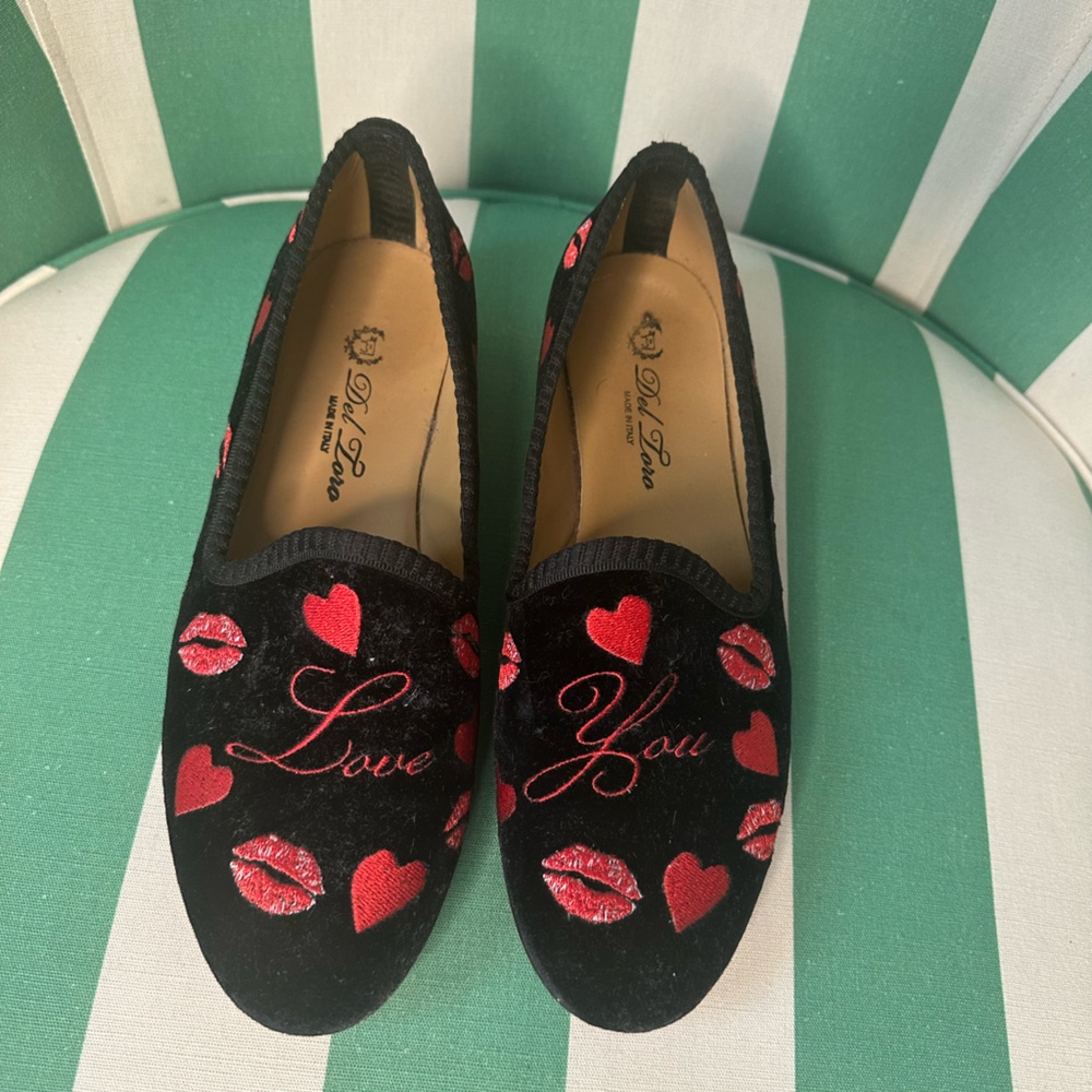Beautiful gently worn Del Toro “Love You” shoes